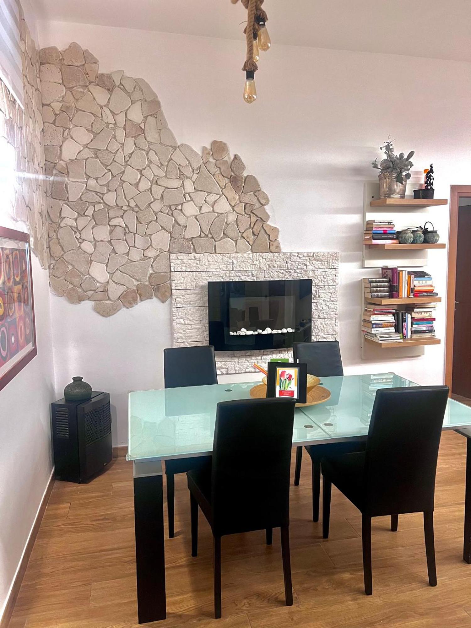 Appartamento tulipano rosso Bari Esterno foto