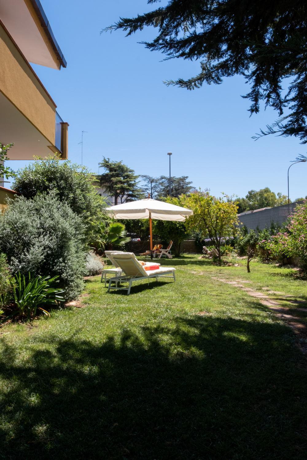 Appartamento tulipano rosso Bari Esterno foto